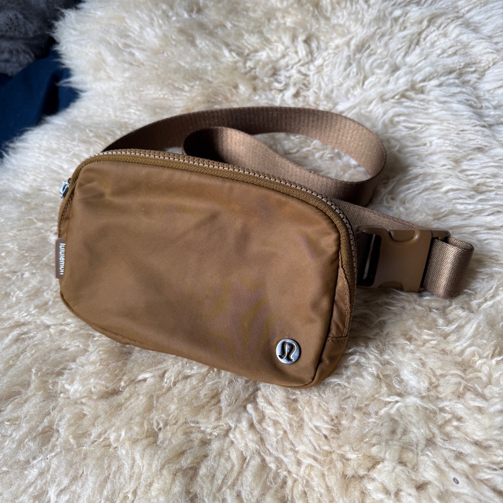 Lululemon Everywhere Belt Bag Fanny Pack Burnt Caramel Brown